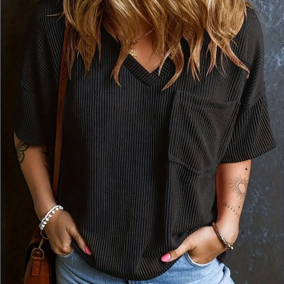 Tops - Black oversized V-Neck Women's Top with pocket size XL